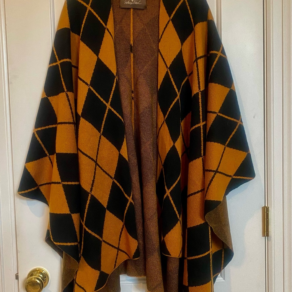 Patricia Nash Black and Camel  Argyle Knit Cape\Shawl